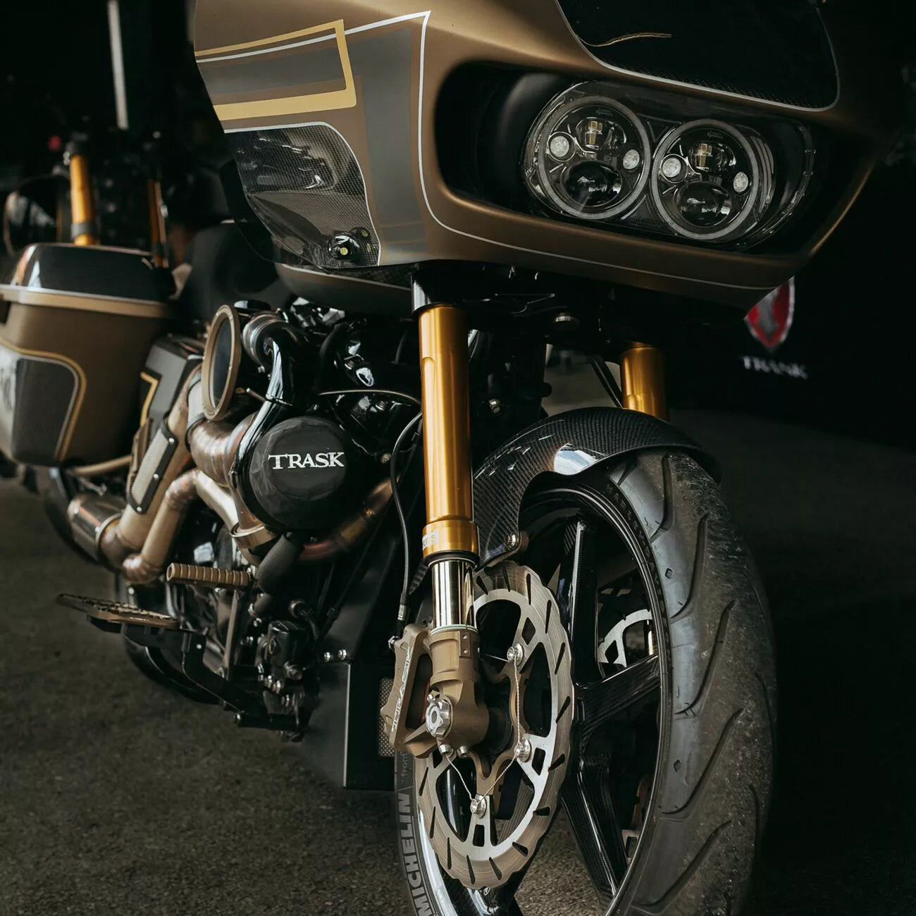 CUSTOM DYNAMICS TRUBEAM LED HEADLIGHTS - HALO/BLINK - Harley-Davidson Road Glide 2015-2023