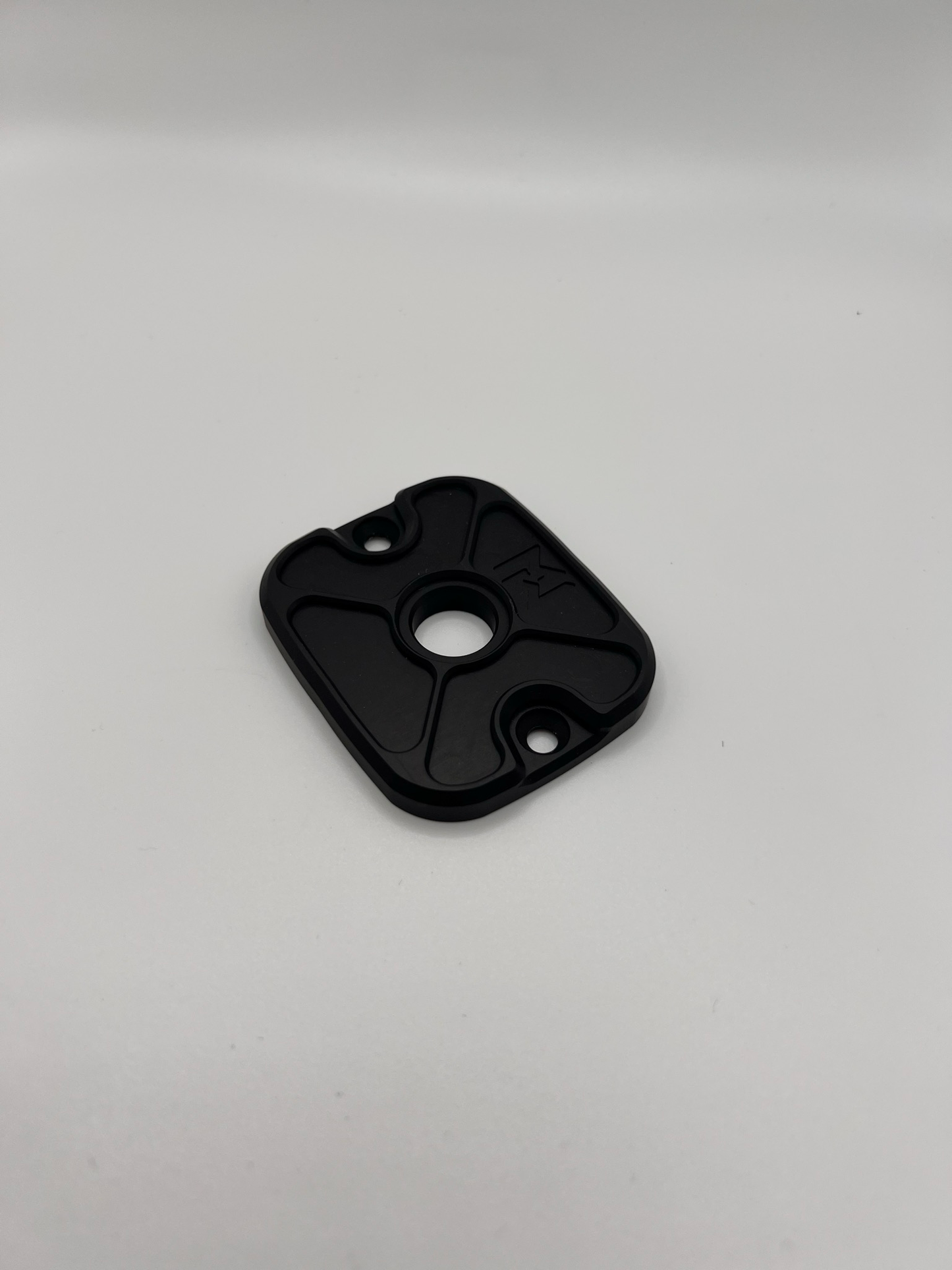 Wiggers Engineering - Front brake master cover, Black - 1996-2005
