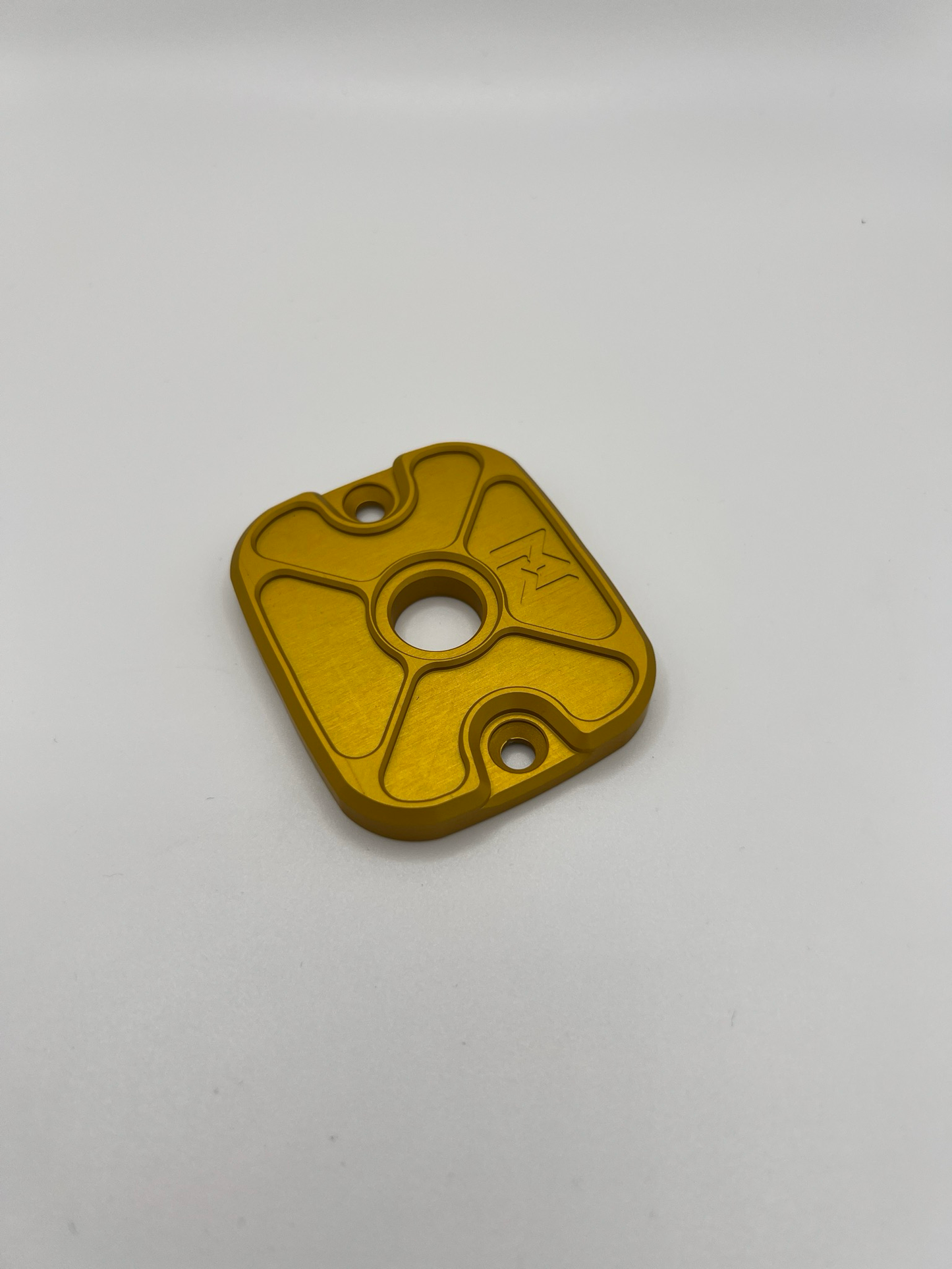 Wiggers Engineering - Front brake master cover, Gold - 1996-2005