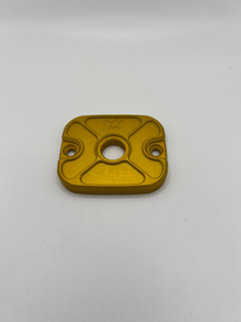 Wiggers Engineering - Front brake master cover, Gold - 1996-2005