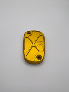 Wiggers Engineering - Rear Brake Master Cover for M8 Softail 2018 &amp; Up - Gold