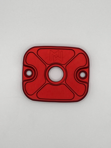 Wiggers Engineering - Front brake master cover, Red - 1996-2005