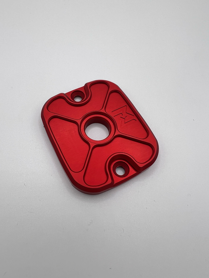 Wiggers Engineering - Front brake master cover, Red - 1996-2005