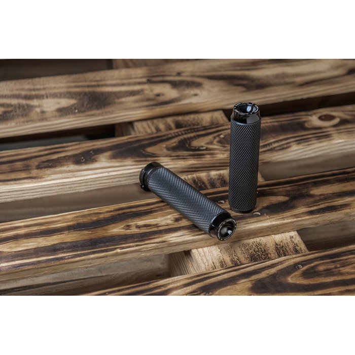 Rough Crafts – Knurled Rubber Handlebar Grips (Black)