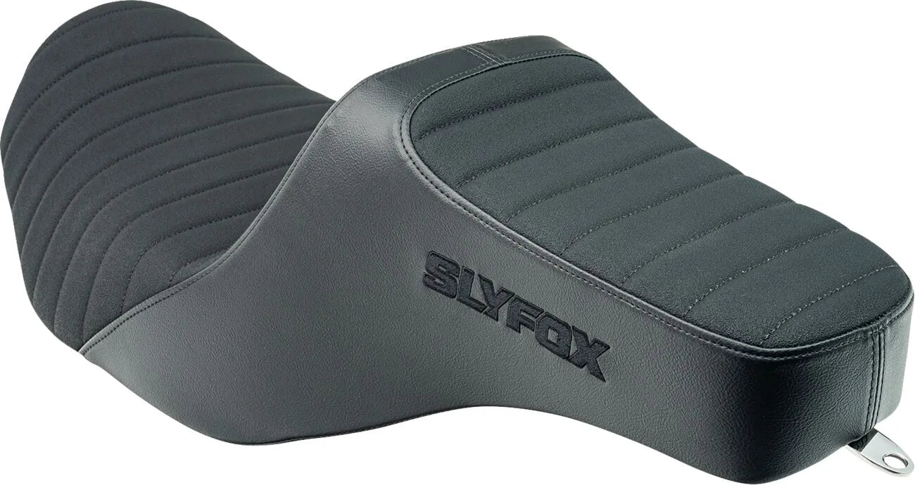 GHNOON Vinyl Seat with SLISTOP Surface and Black Logo – for Touring CVO